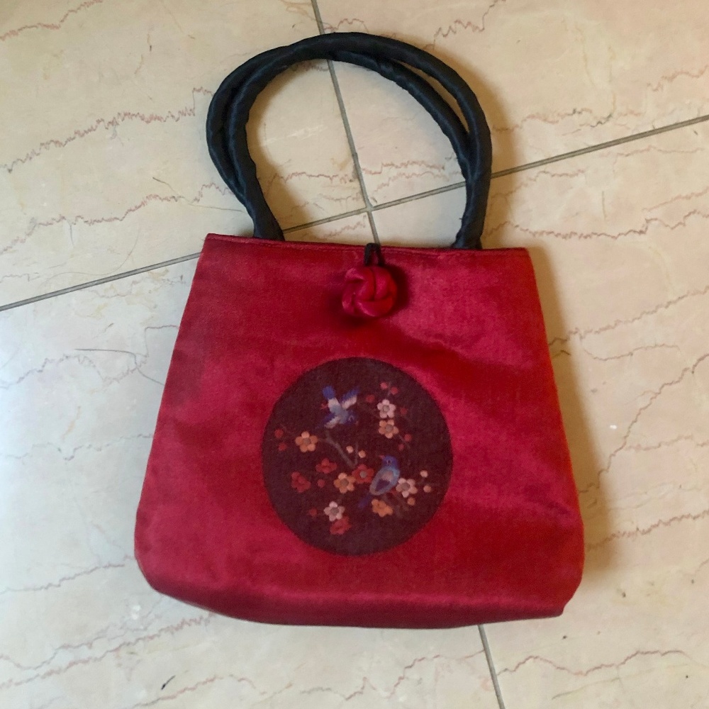 Shimmery Red Evening Bag with Embroidery